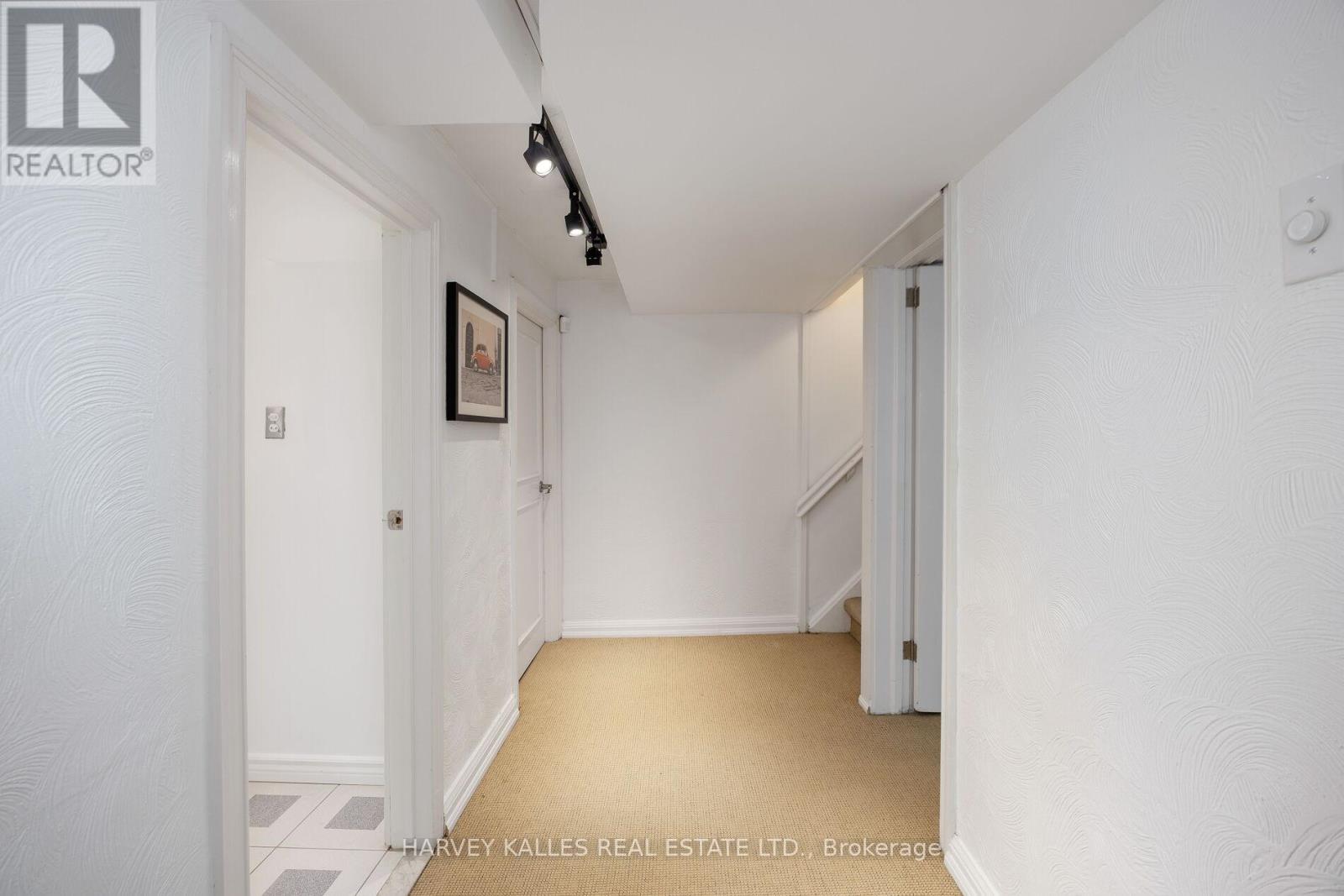 24 Cedarland Drive, Toronto, Ontario M9A 2K2 - Photo 33 - W12512890