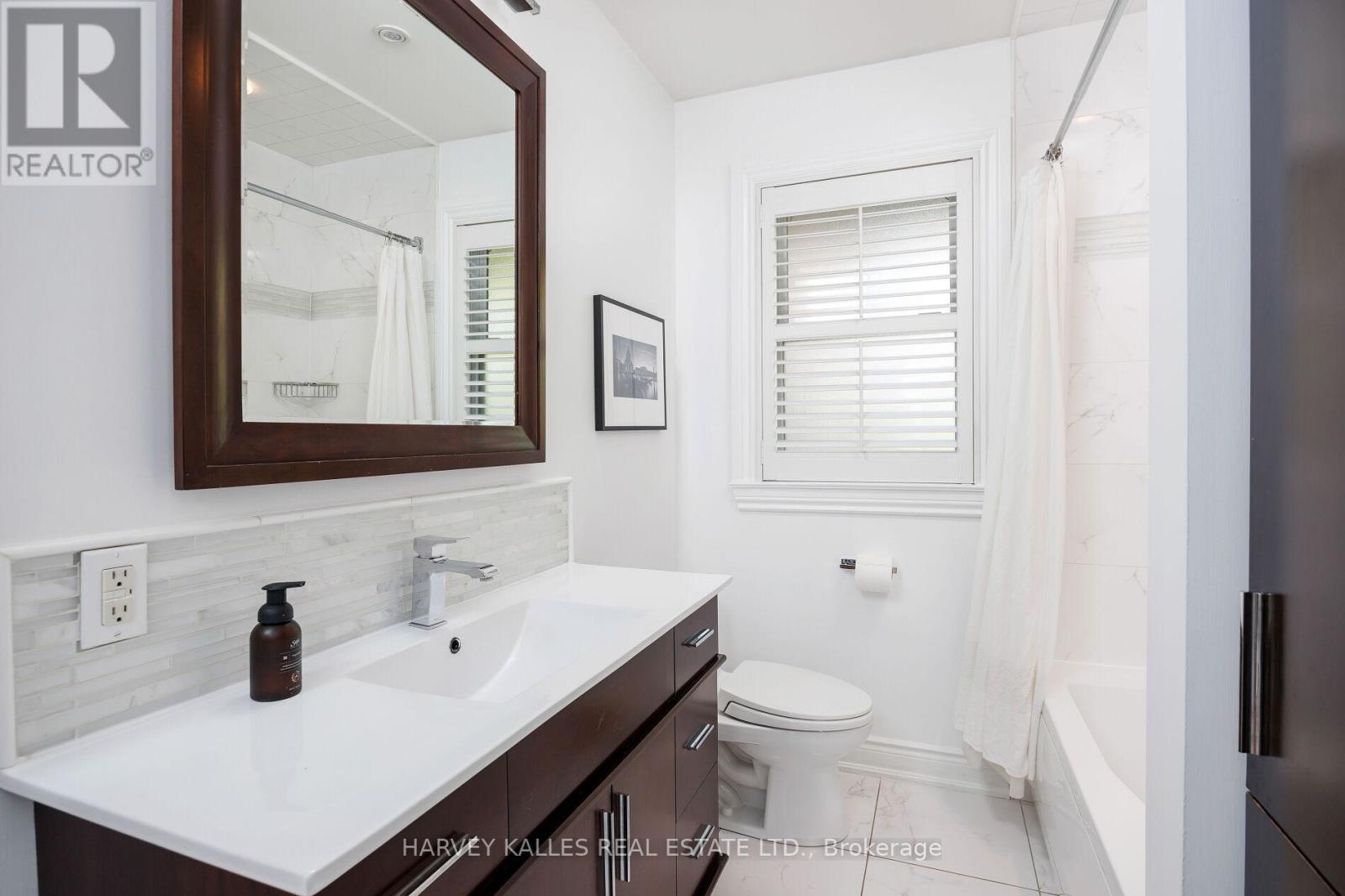 24 Cedarland Drive, Toronto, Ontario M9A 2K2 - Photo 31 - W12512890