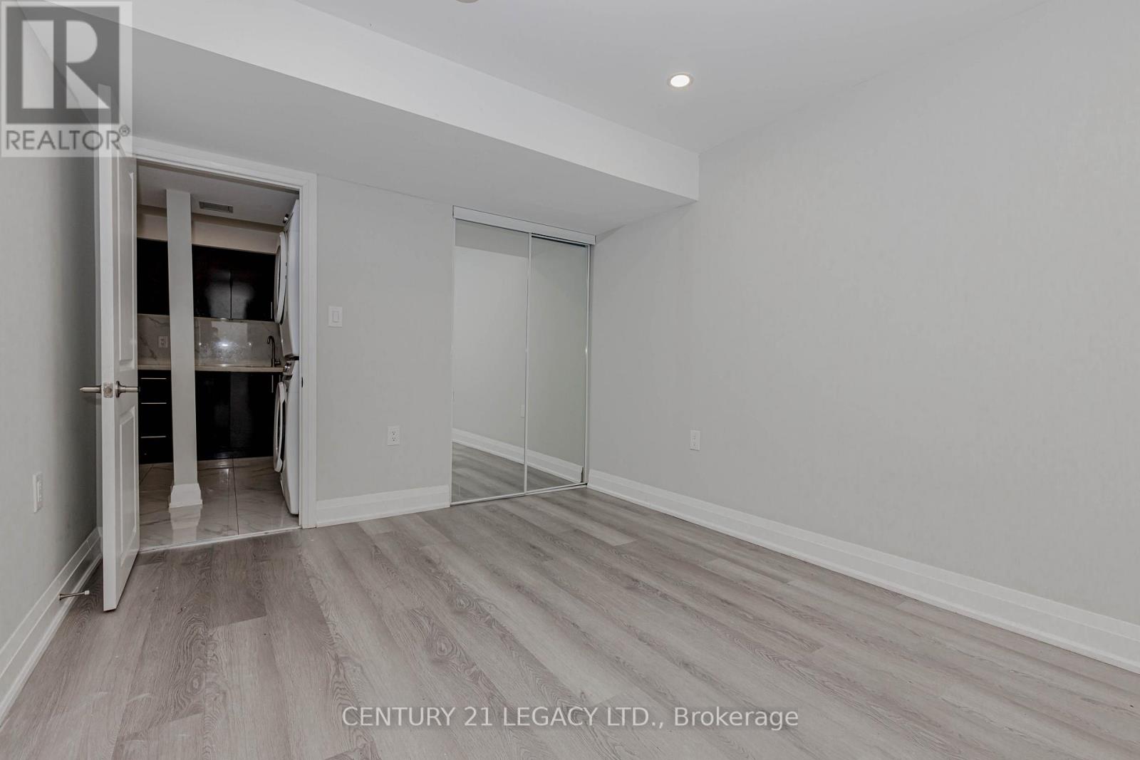 73 Brushwood Drive, Brampton, Ontario  L6Y 6J4 - Photo 39 - W12498524