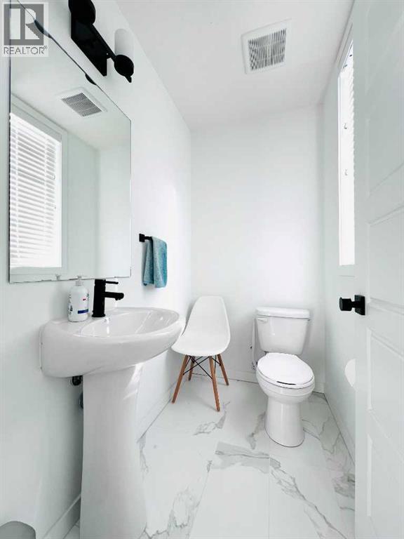 73 Walgrove Common Se, Calgary, Alberta  T2X 4C2 - Photo 14 - A2269308