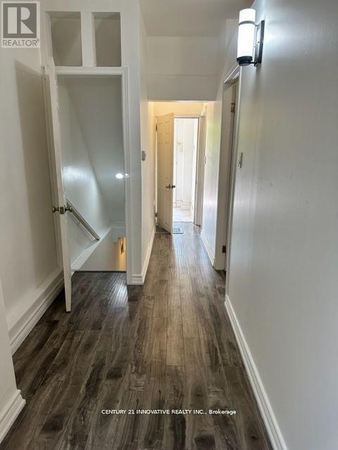 29 Eldon Avenue, Toronto, Ontario  M4C 5G2 - Photo 4 - E12520268