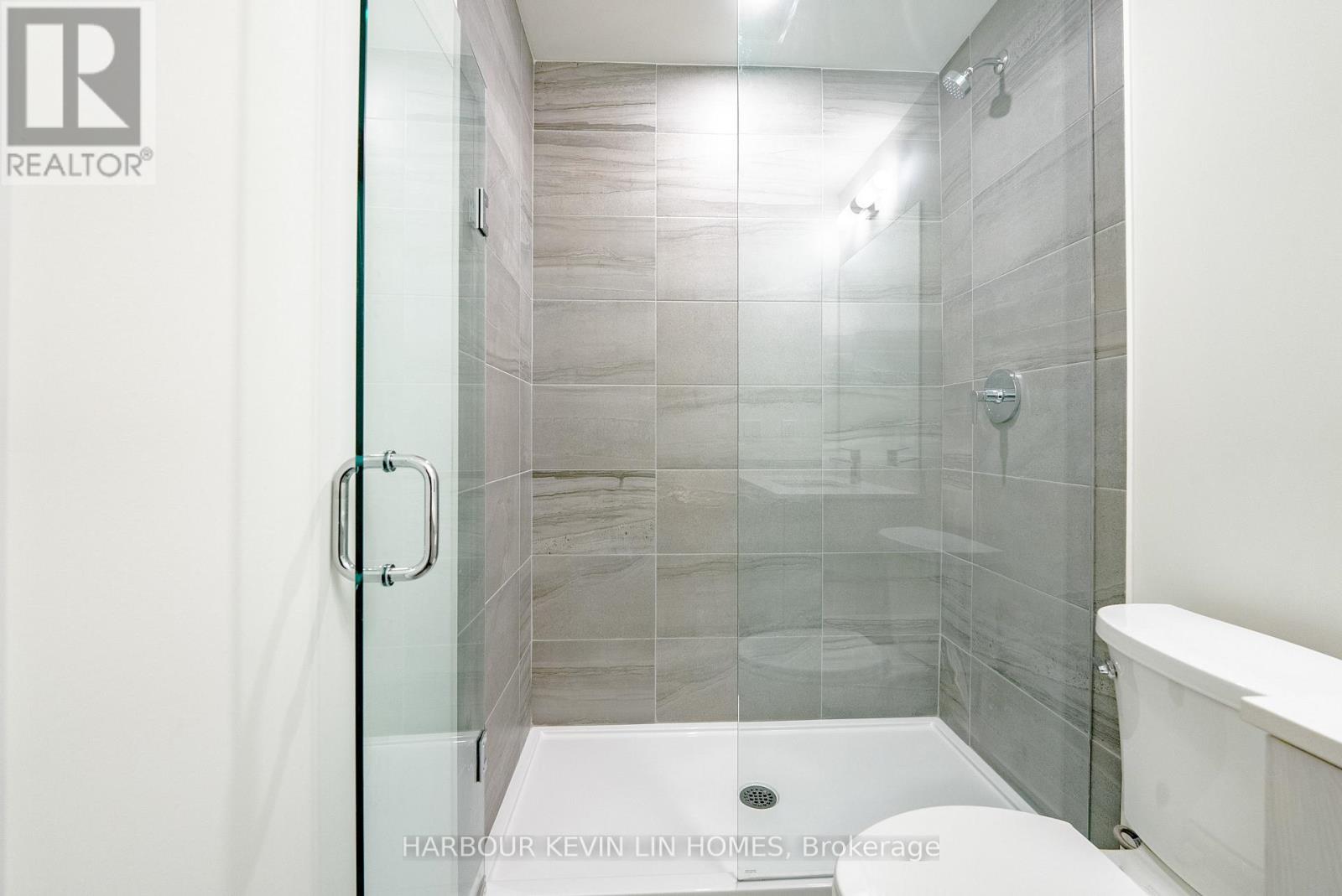 409 - 6 David Eyer Road, Richmond Hill, Ontario  L4S 0N5 - Photo 16 - N12520250