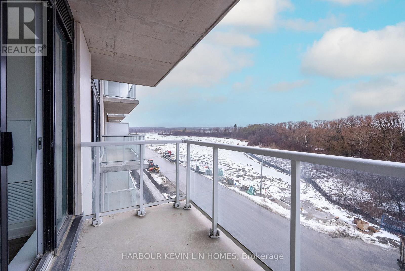 409 - 6 David Eyer Road, Richmond Hill, Ontario  L4S 0N5 - Photo 18 - N12520250