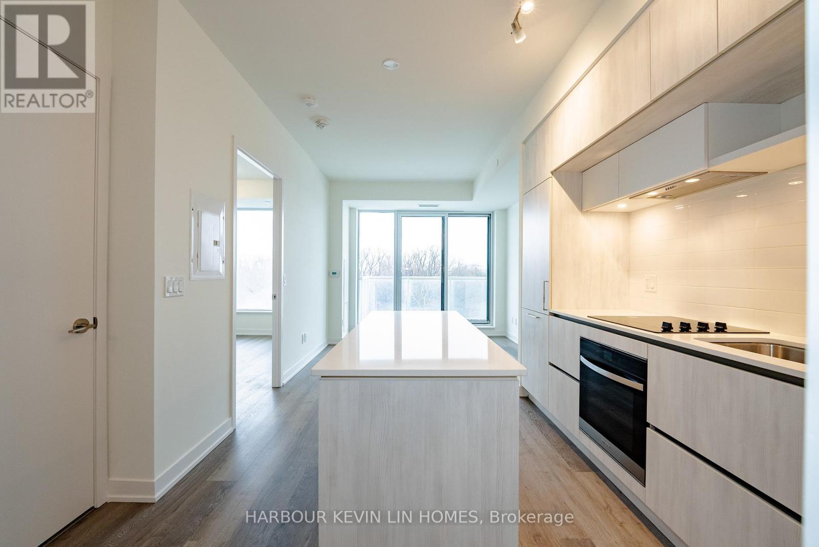 409 - 6 David Eyer Road, Richmond Hill, Ontario  L4S 0N5 - Photo 7 - N12520250