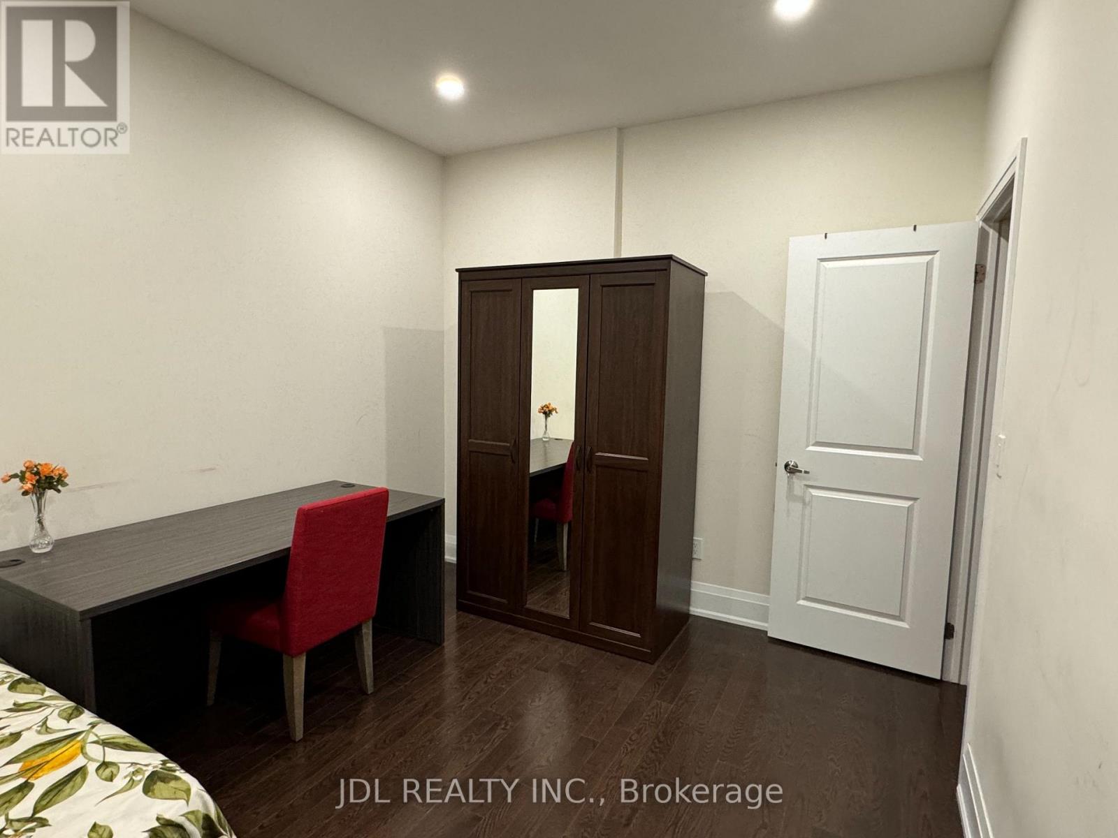 Gf - 4 Mildred Temple Way S, Markham, Ontario  L3R 5R8 - Photo 3 - N12520254