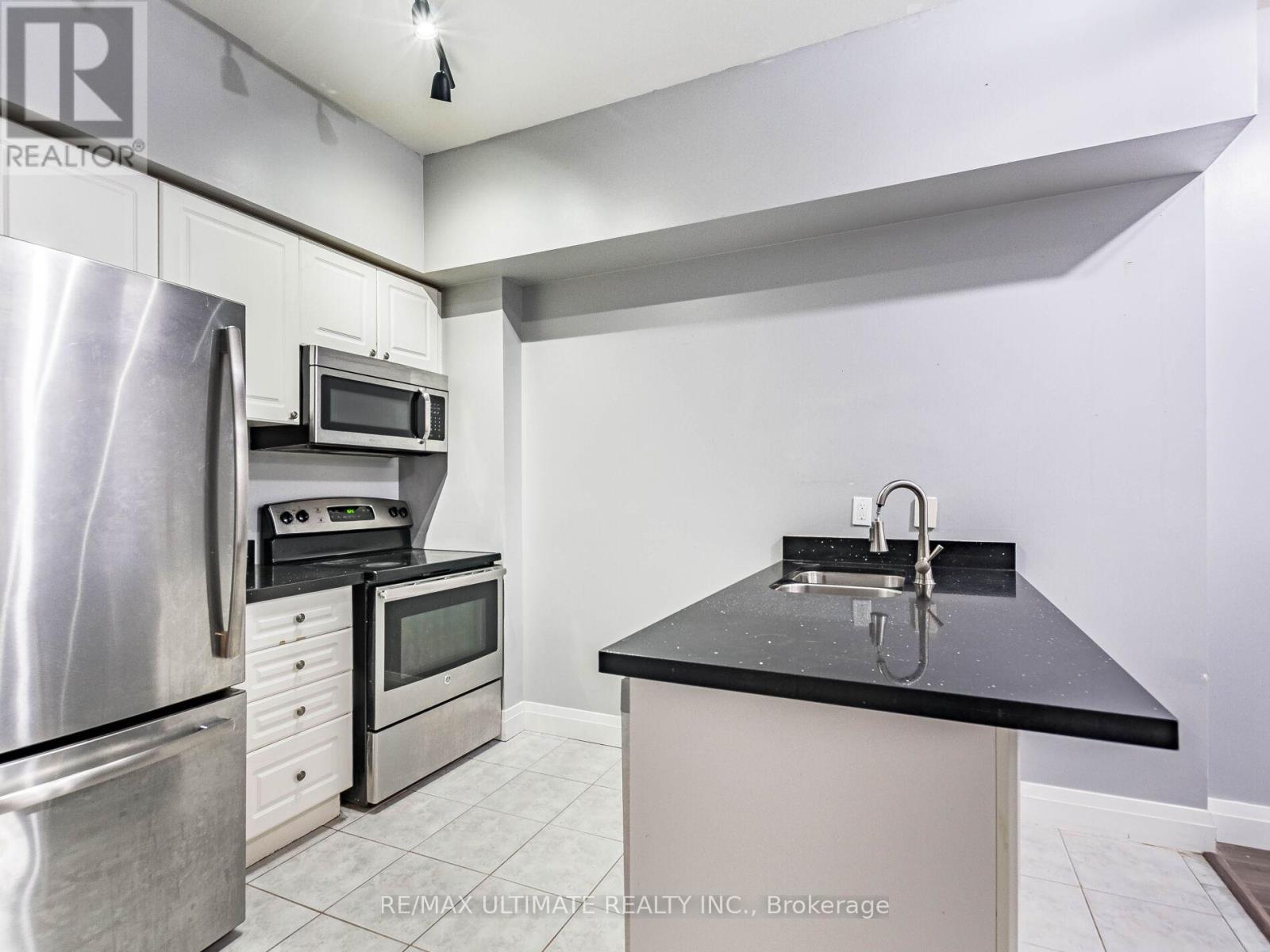 Unit # 17 - 615 Shoreline Drive, Mississauga, Ontario L5B 4K4 - Photo 11 - W12520246