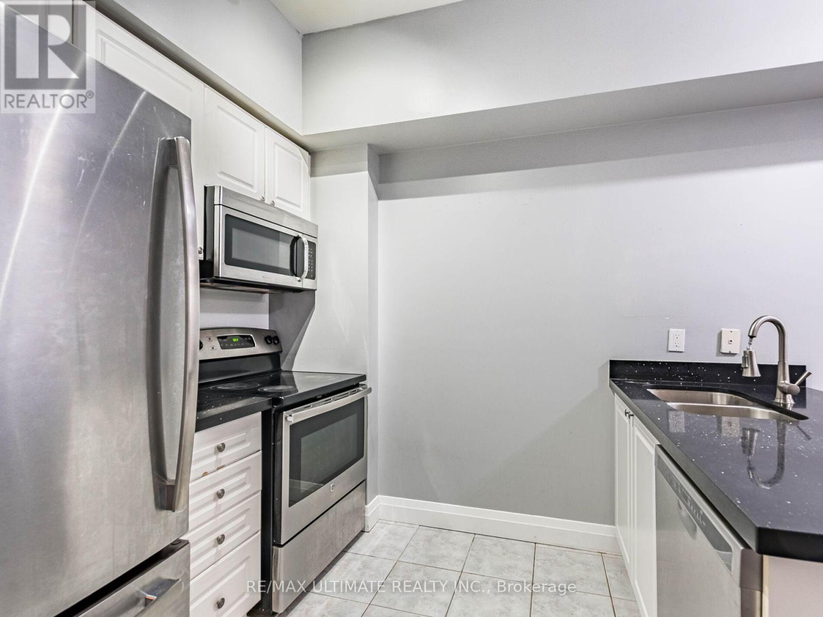 Unit # 17 - 615 Shoreline Drive, Mississauga, Ontario L5B 4K4 - Photo 15 - W12520246