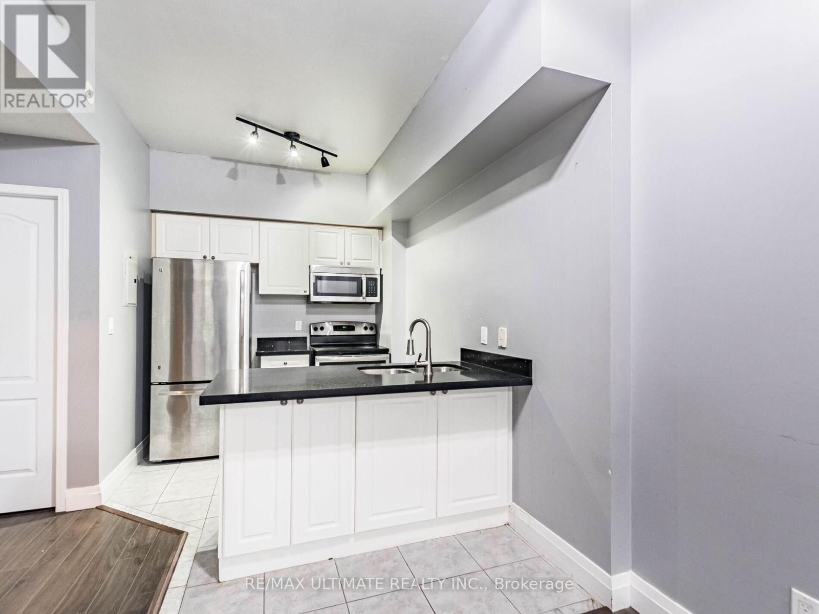 Unit # 17 - 615 Shoreline Drive, Mississauga, Ontario L5B 4K4 - Photo 18 - W12520246