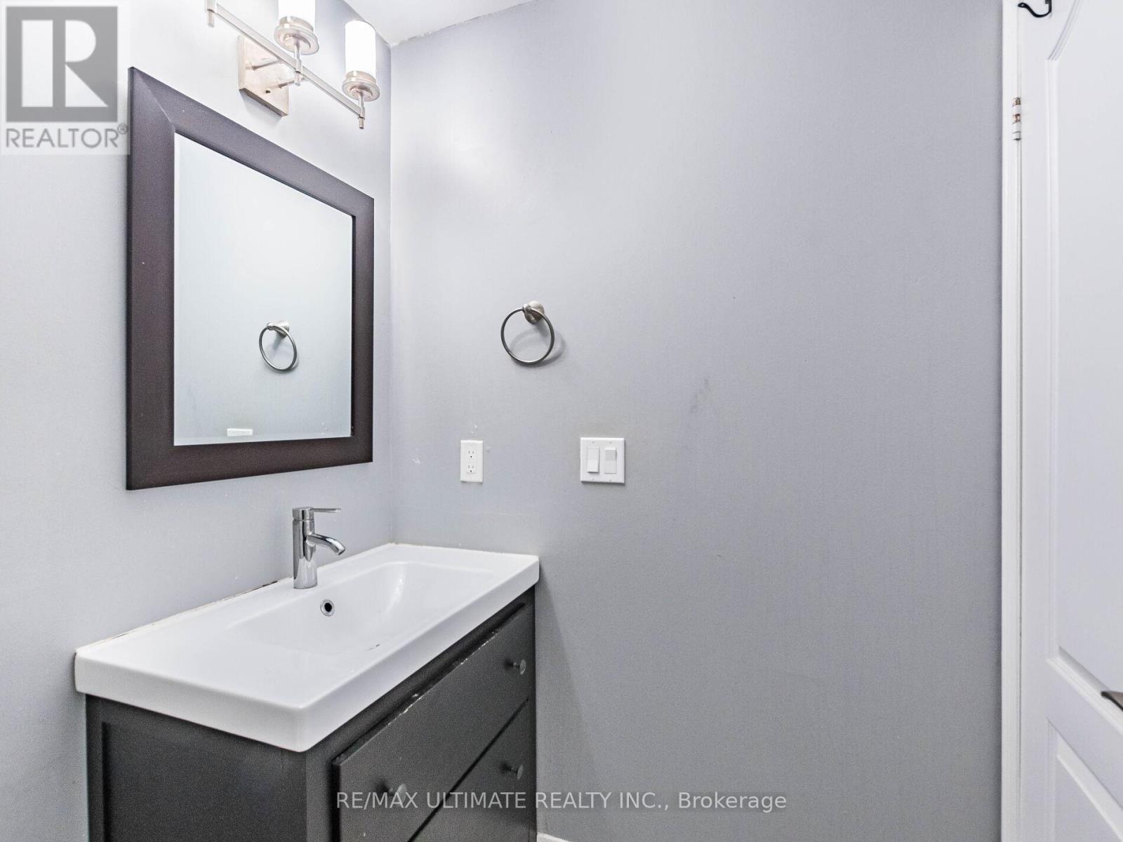 Unit # 17 - 615 Shoreline Drive, Mississauga, Ontario L5B 4K4 - Photo 23 - W12520246