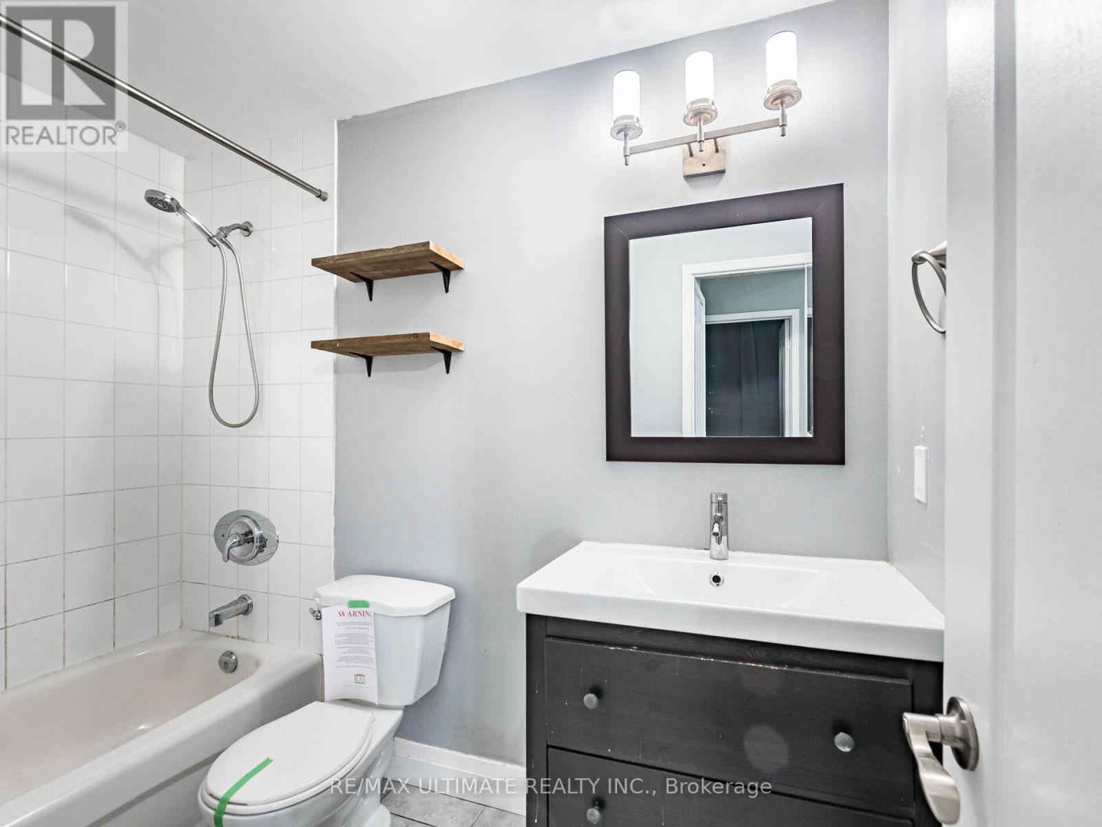 Unit # 17 - 615 Shoreline Drive, Mississauga, Ontario L5B 4K4 - Photo 25 - W12520246