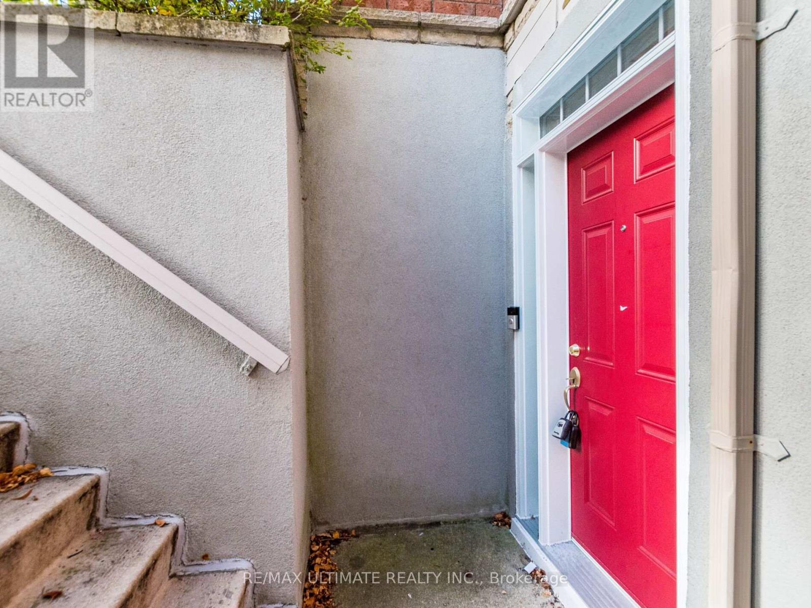 Unit # 17 - 615 Shoreline Drive, Mississauga, Ontario L5B 4K4 - Photo 5 - W12520246