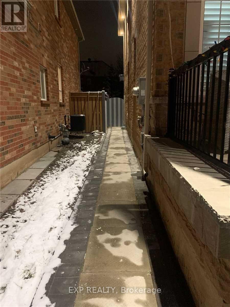 Bsmt - 2054 Kingsridge Drive, Oakville, Ontario  L6M 4Y8 - Photo 11 - W12520264