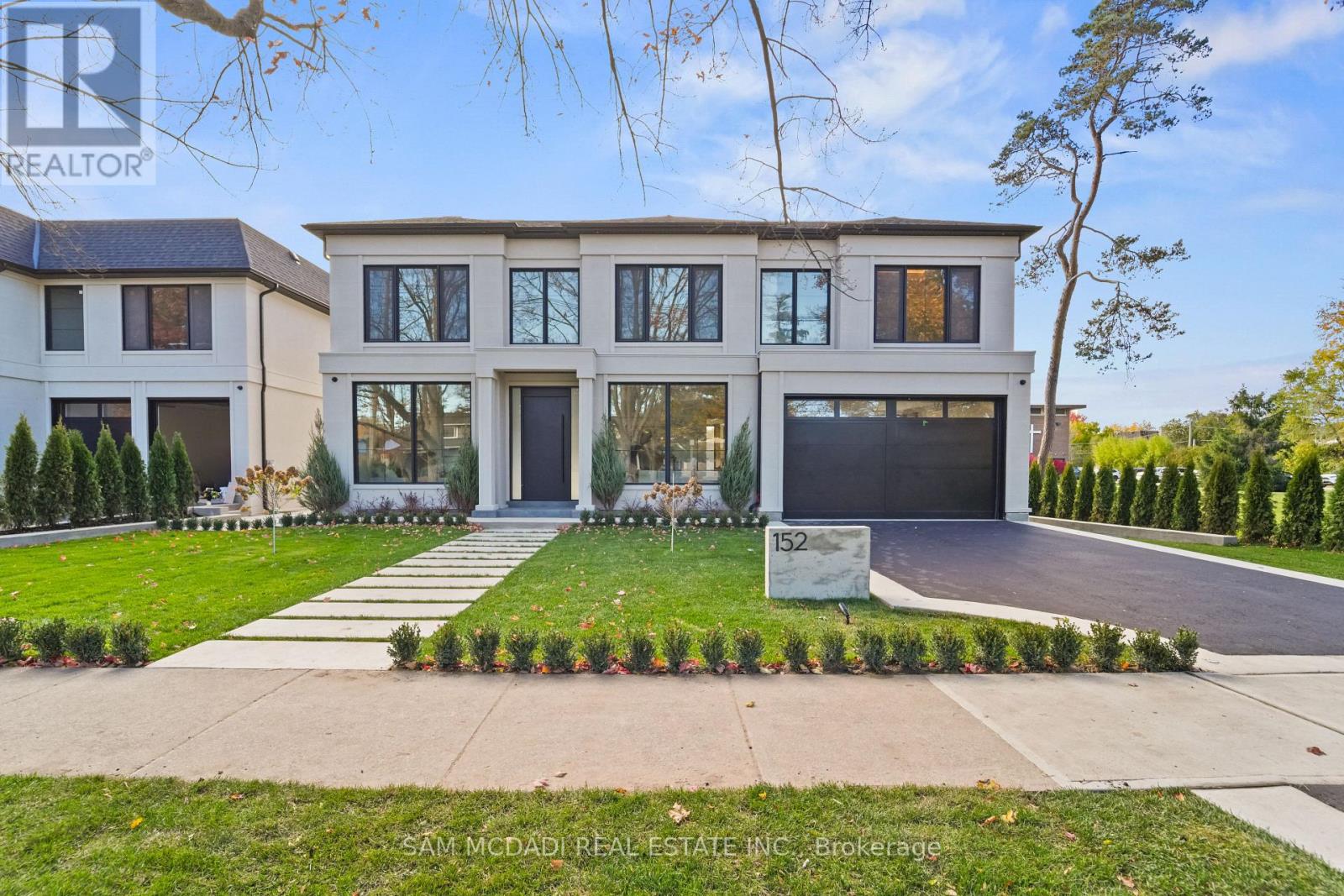 152 THIRD LINE, Oakville, Ontario