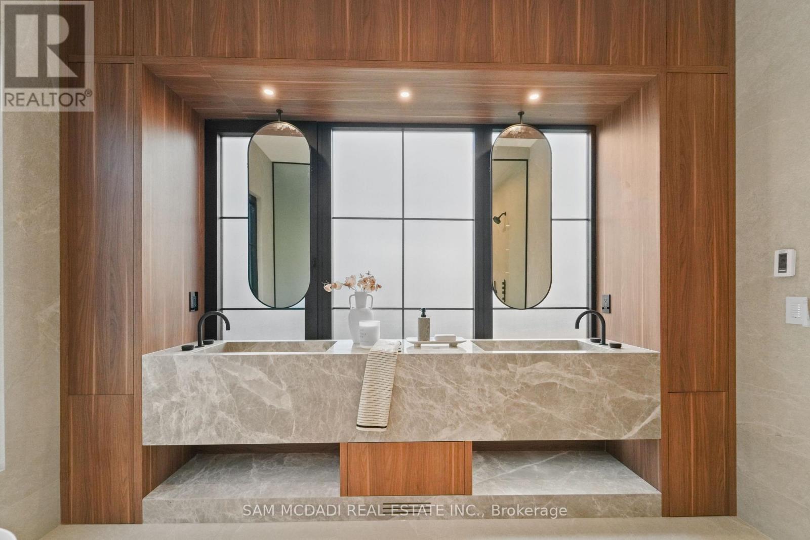 152 Third Line, Oakville, Ontario  L6L 3Z8 - Photo 22 - W12520272