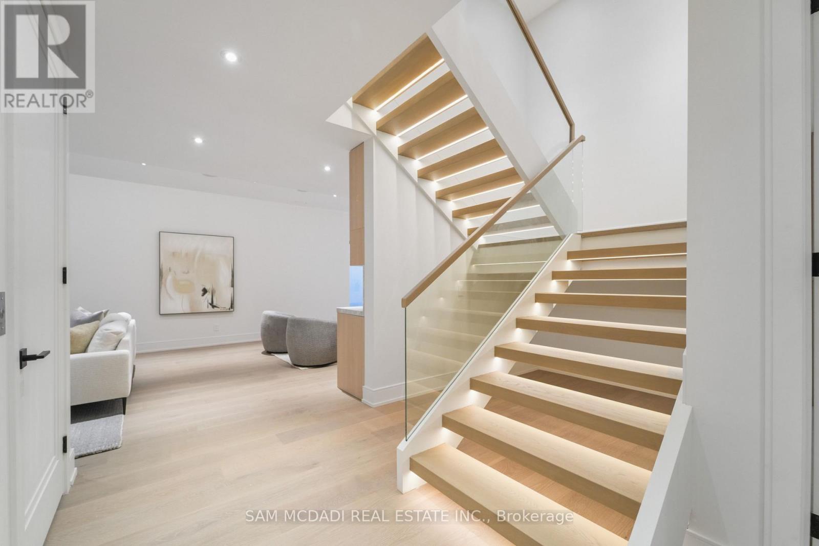 152 Third Line, Oakville, Ontario  L6L 3Z8 - Photo 32 - W12520272