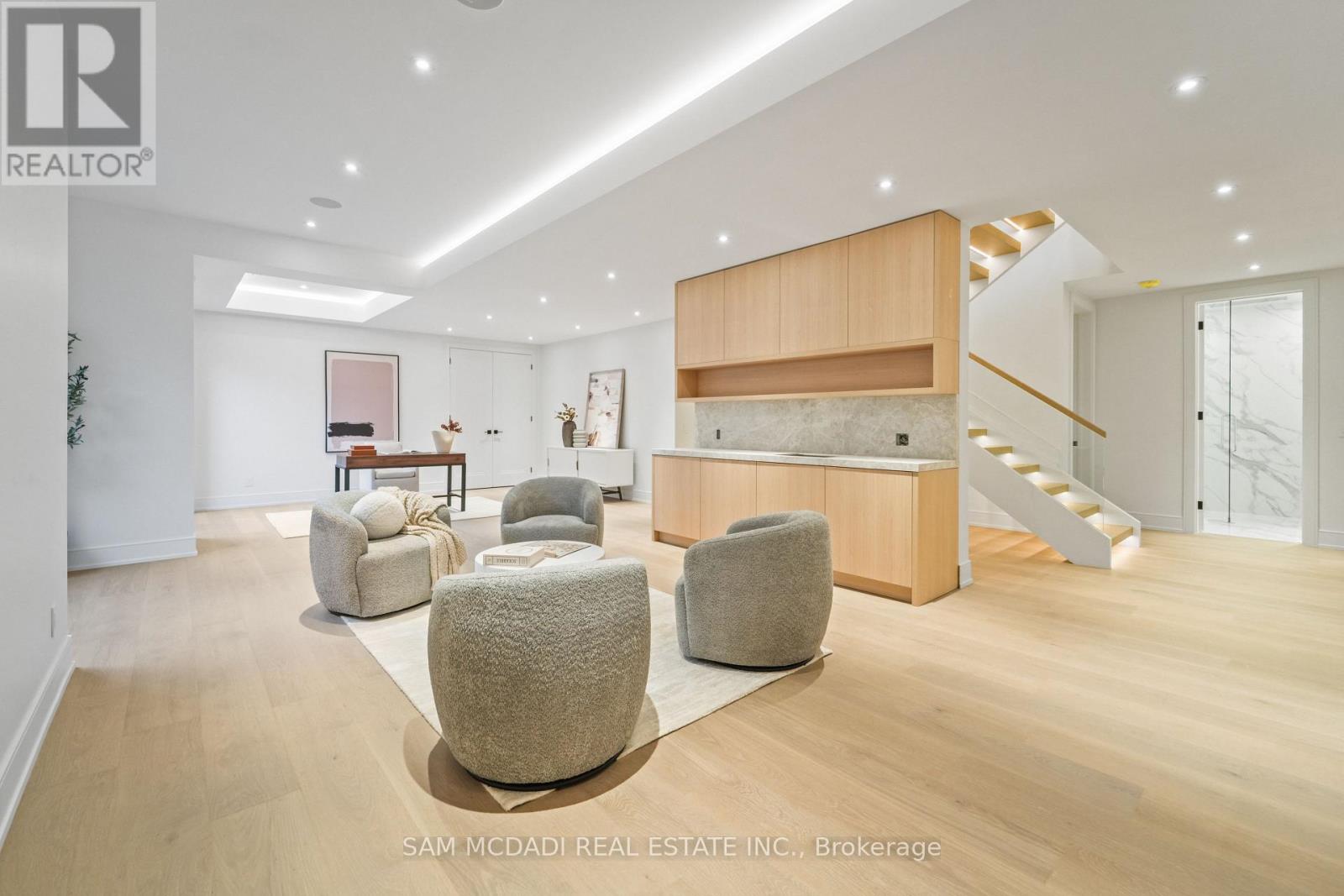 152 Third Line, Oakville, Ontario  L6L 3Z8 - Photo 37 - W12520272