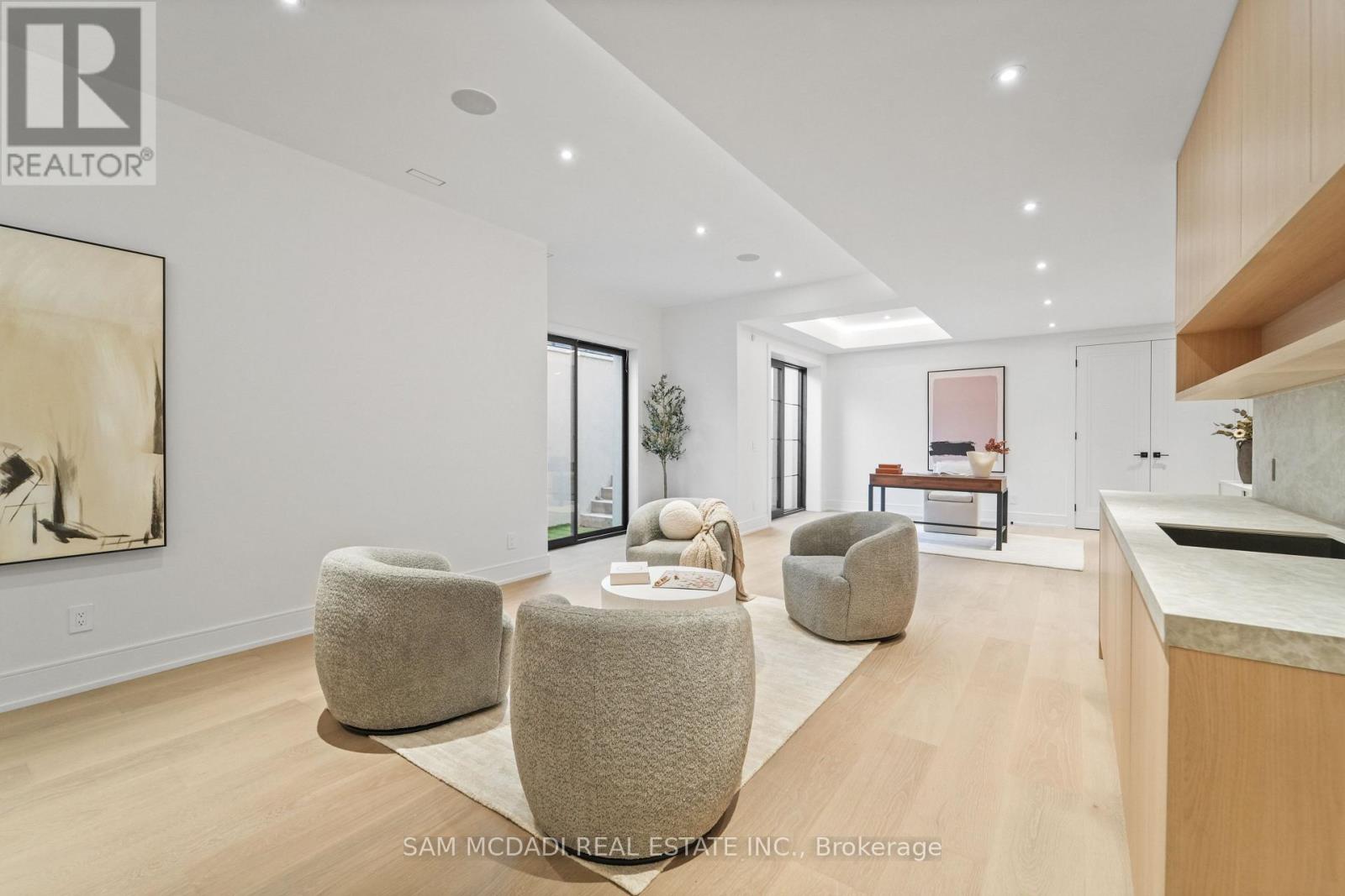 152 Third Line, Oakville, Ontario  L6L 3Z8 - Photo 40 - W12520272