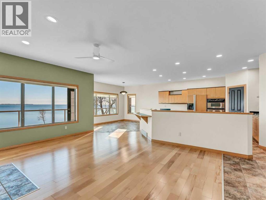 15 White Pelican Way, Lake Newell Resort, Alberta  T1R 0X5 - Photo 8 - A2268744