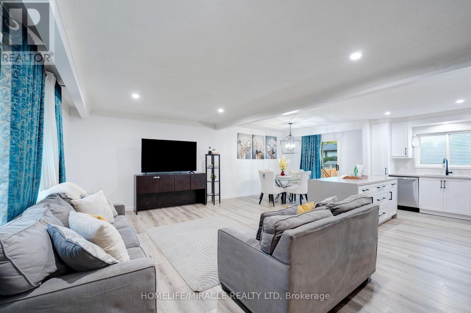 7250 Maywood Street, Niagara Falls, Ontario  L2E 5P5 - Photo 7 - X12520256