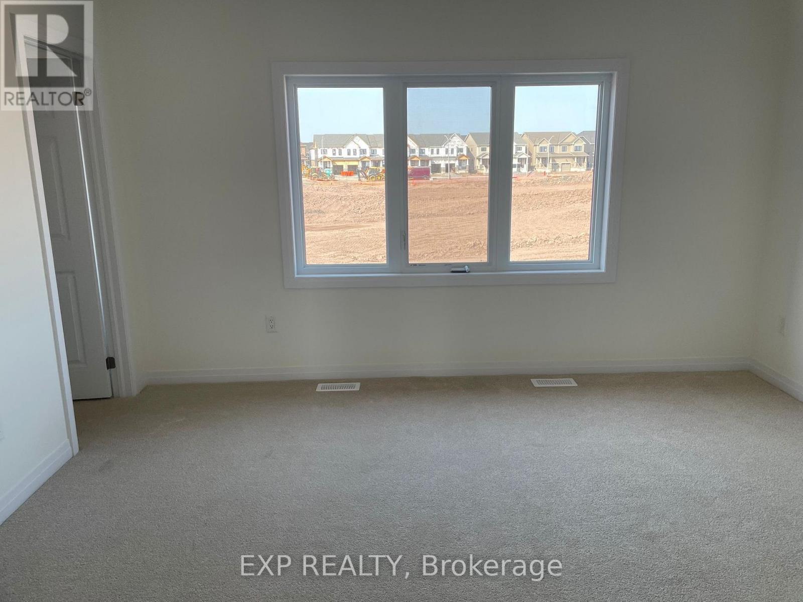 148 Port Crescent, Welland, Ontario  L3B 5K5 - Photo 10 - X12520266