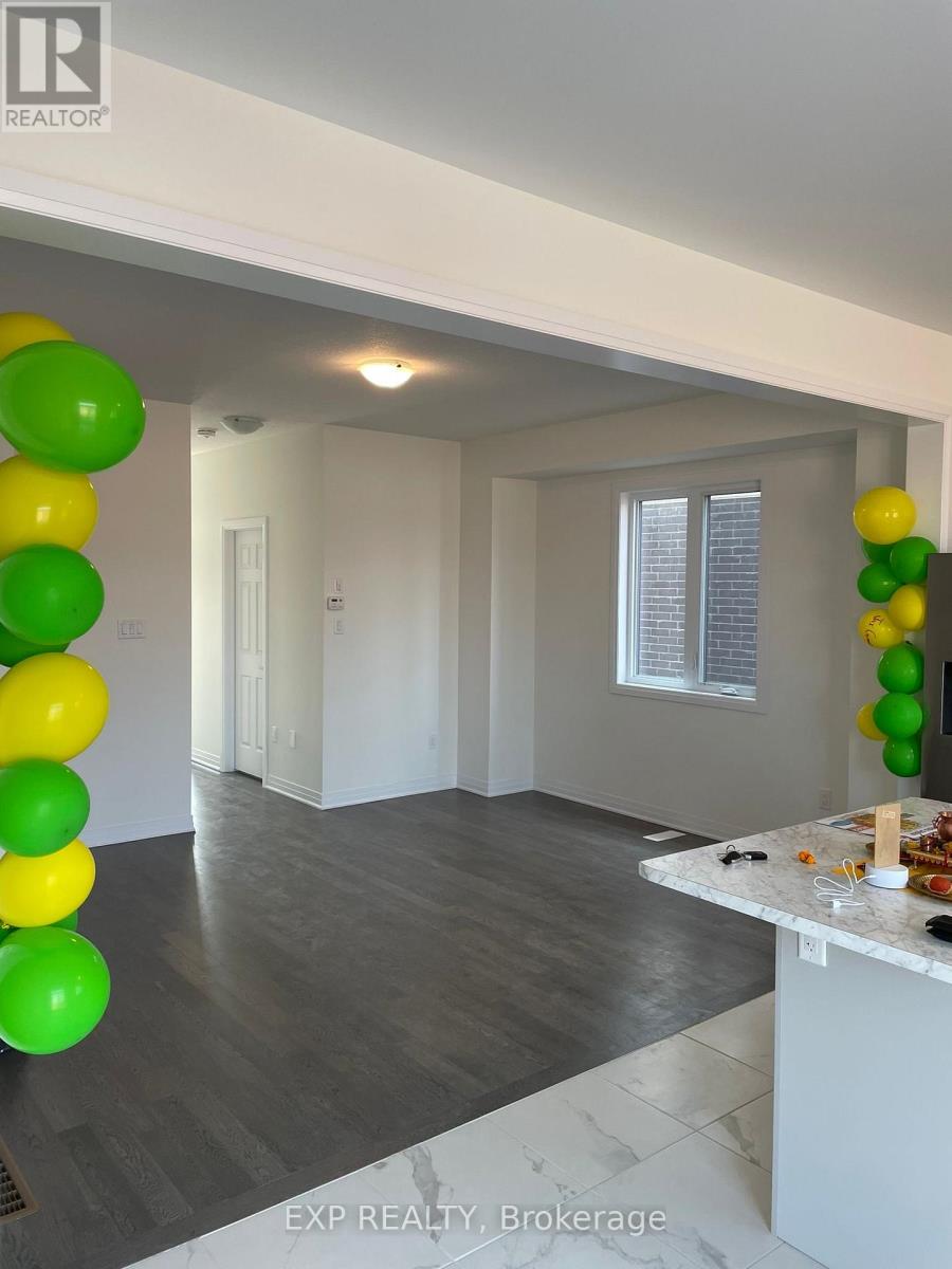 148 Port Crescent, Welland, Ontario  L3B 5K5 - Photo 3 - X12520266