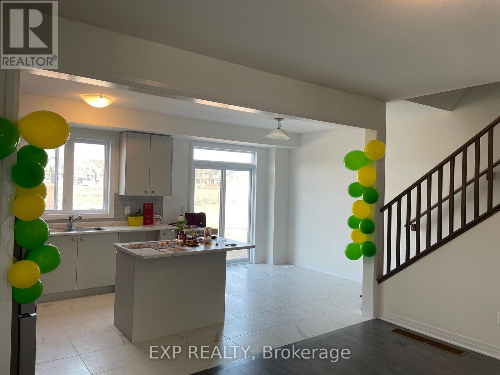 148 Port Crescent, Welland, Ontario  L3B 5K5 - Photo 6 - X12520266