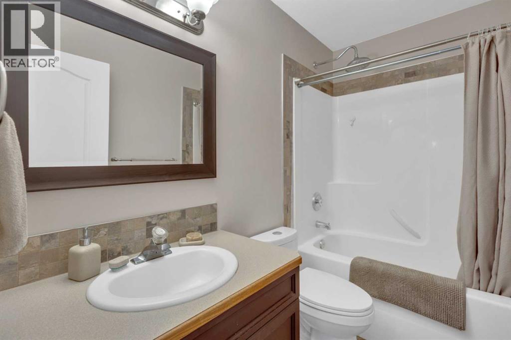 5617 Park Street, Blackfalds, Alberta  T0M 0J0 - Photo 13 - A2240651