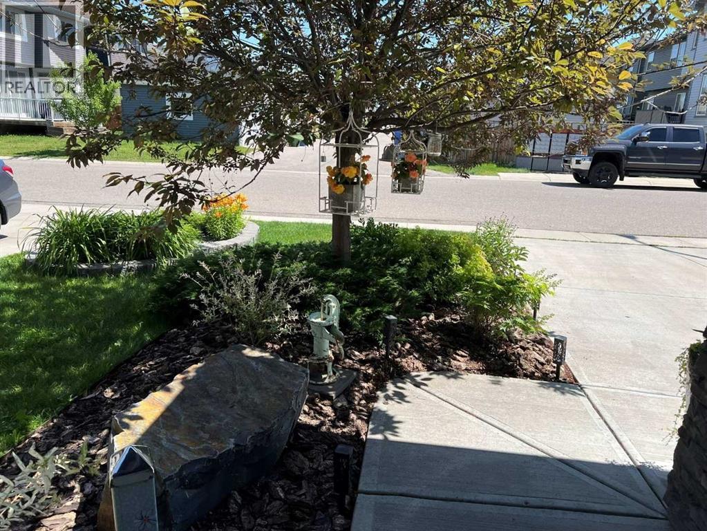 281 Evanspark Gardens Nw, Calgary, Alberta  T3P 0G6 - Photo 2 - A2268648