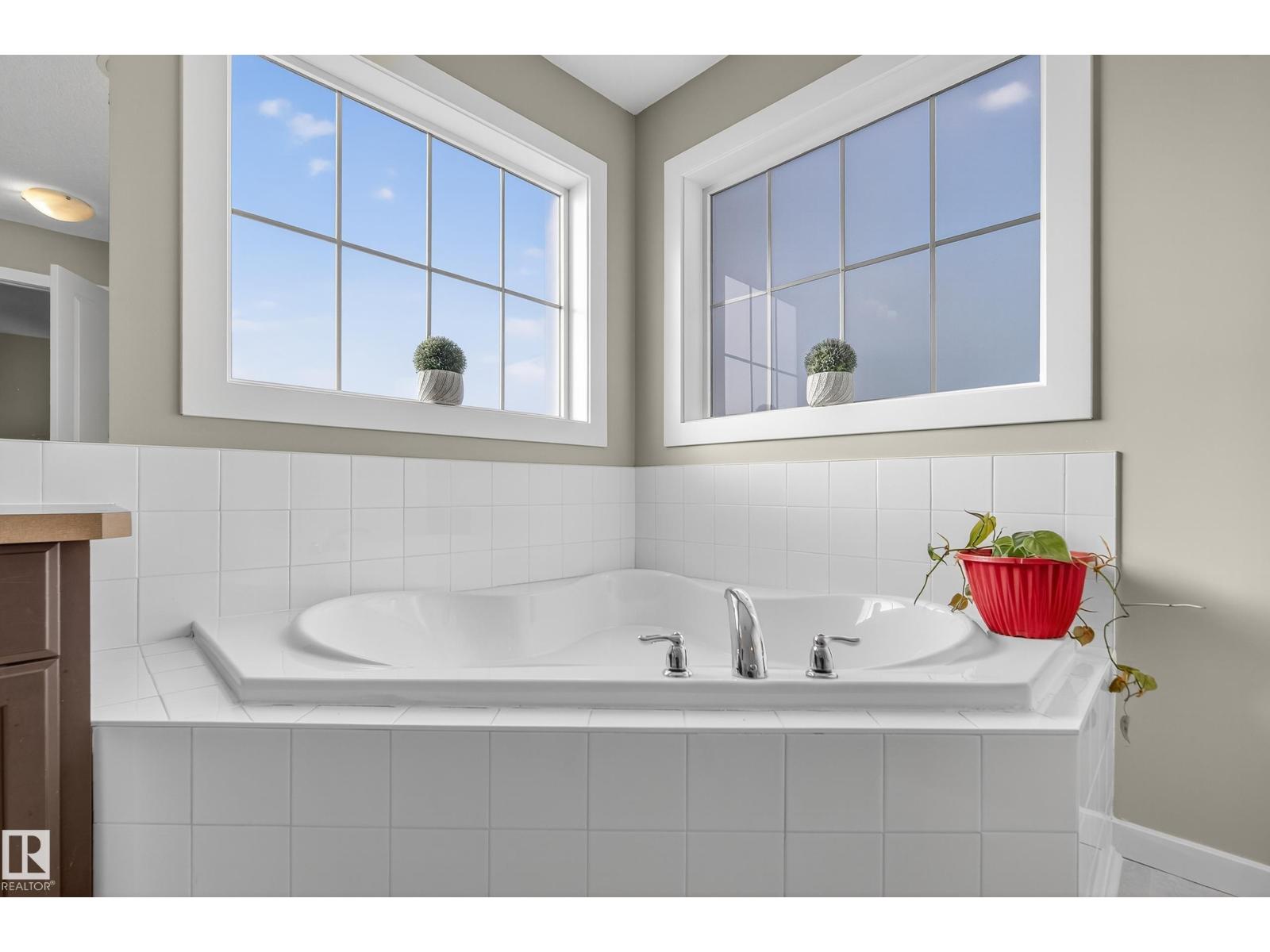 1756 63 St Sw, Edmonton, Alberta  T6X 0S1 - Photo 28 - E4465041