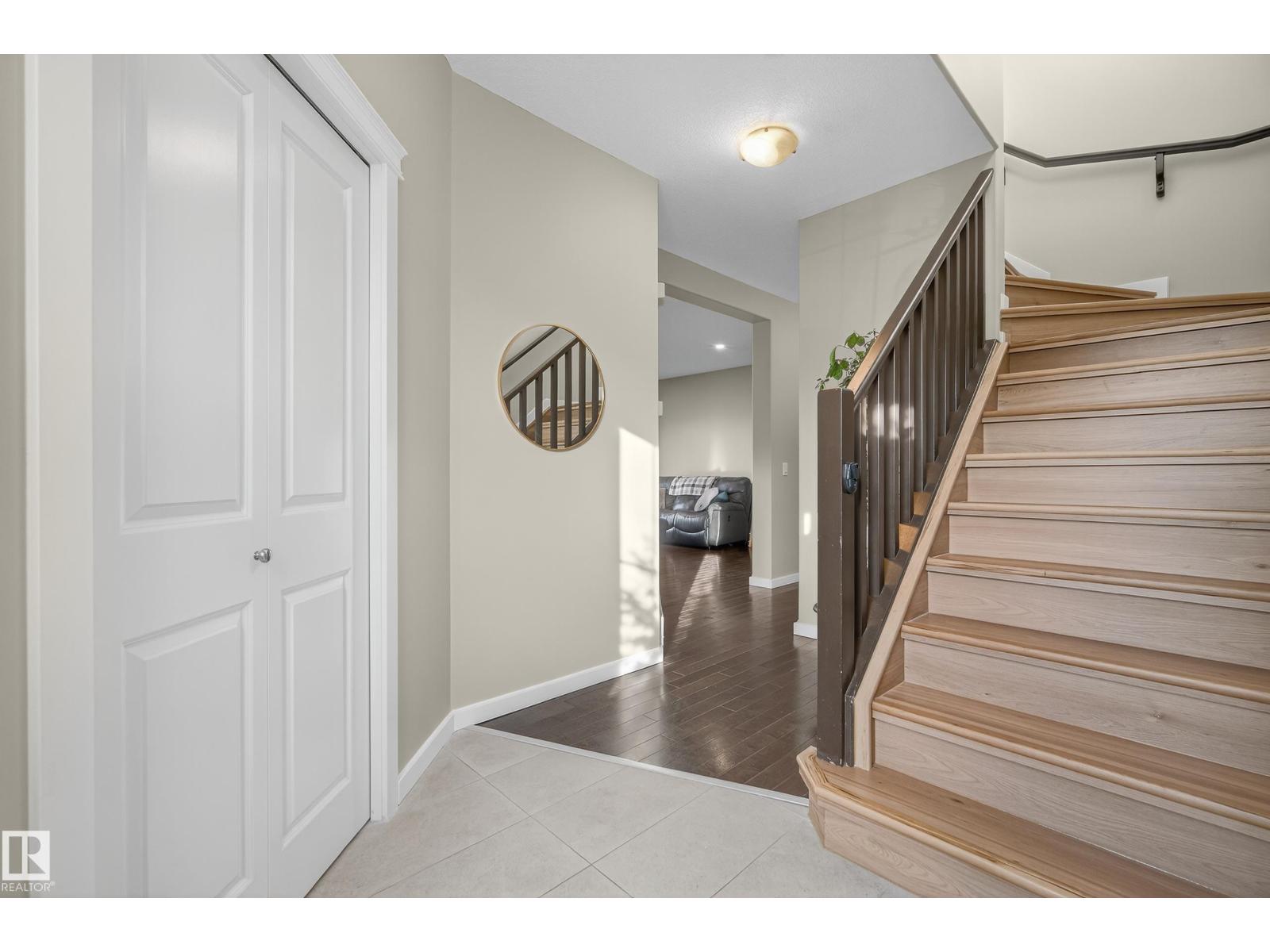 1756 63 St Sw, Edmonton, Alberta  T6X 0S1 - Photo 6 - E4465041