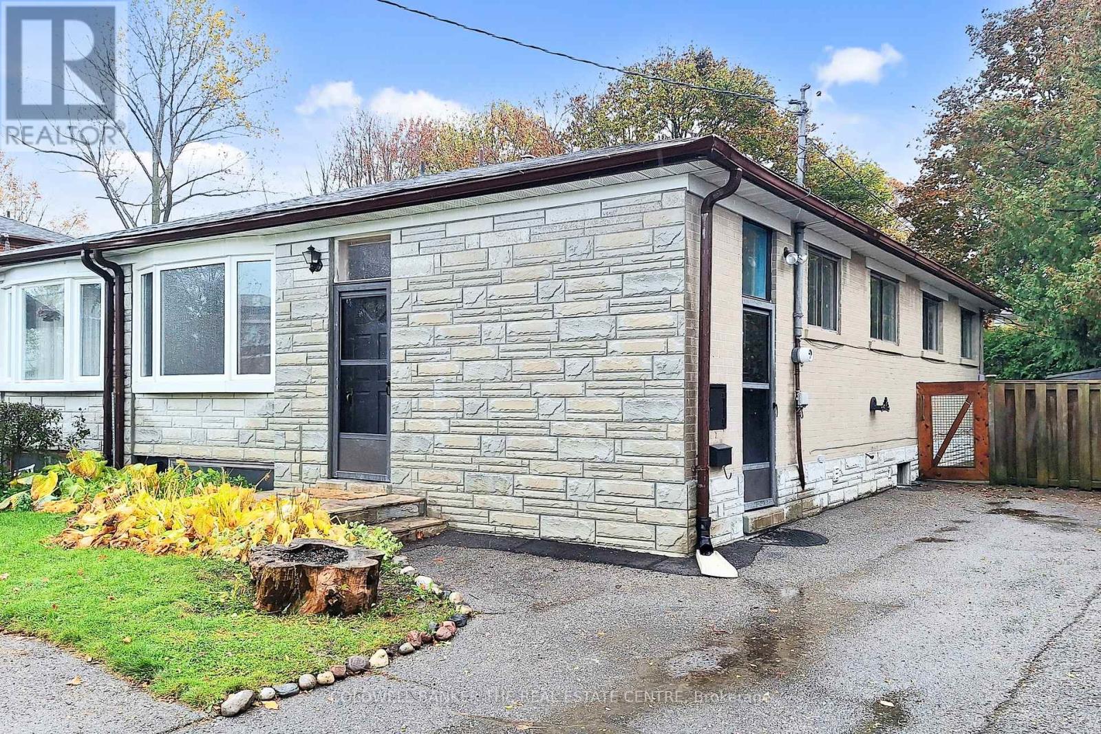 21 Glass Drive, Aurora, Ontario L4G 2E5 - Photo 2 - N12520278