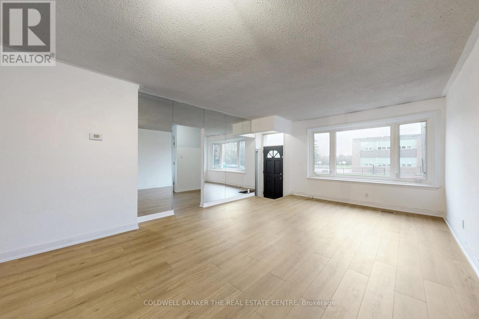 21 Glass Drive, Aurora, Ontario L4G 2E5 - Photo 3 - N12520278