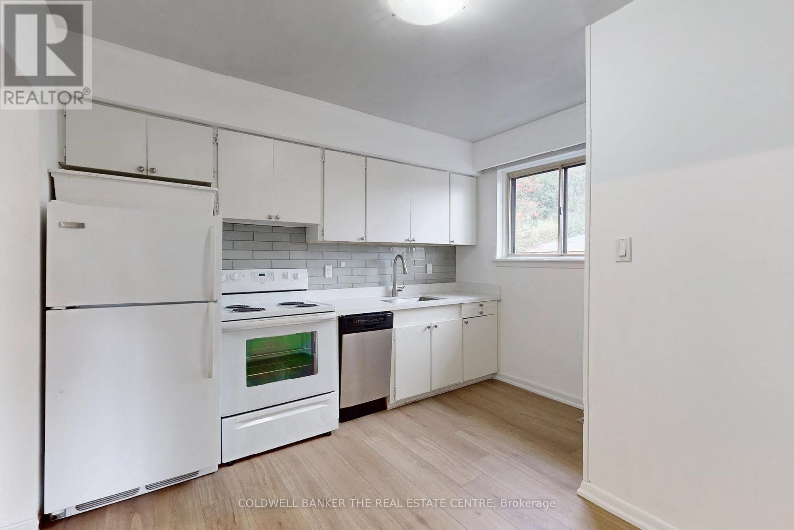 21 Glass Drive, Aurora, Ontario L4G 2E5 - Photo 8 - N12520278