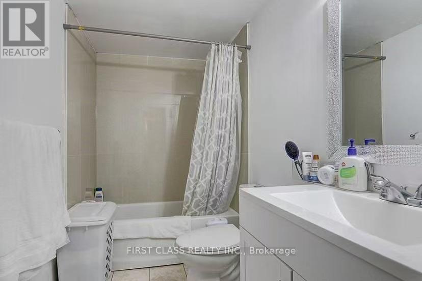 5 Quantum Street, Markham, Ontario L3R 4J6 - Photo 3 - N12520284