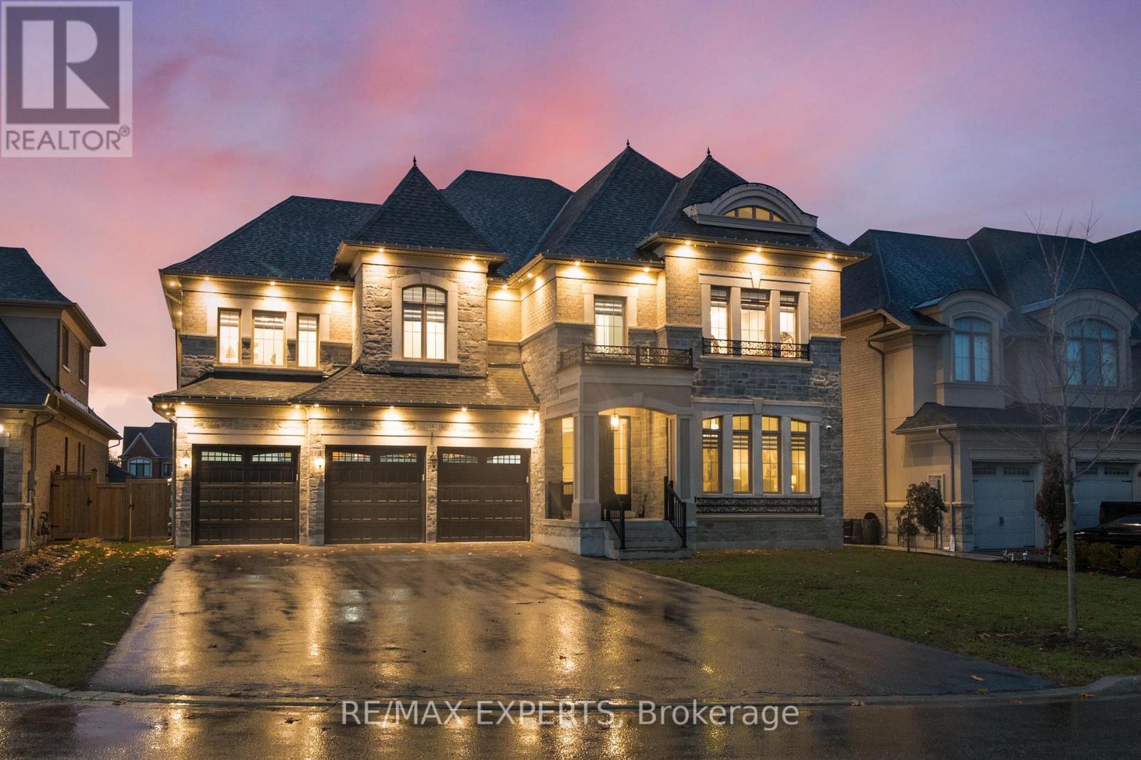 16 Raymond Love Court, King, Ontario L7B 0M7 - Photo 2 - N12520300