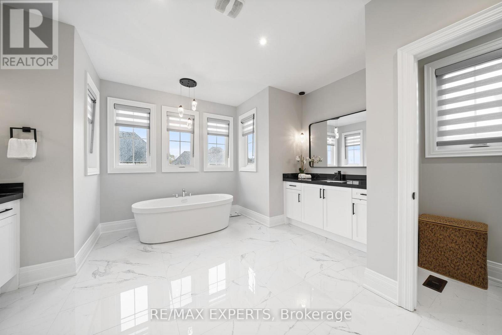 16 Raymond Love Court, King, Ontario L7B 0M7 - Photo 38 - N12520300