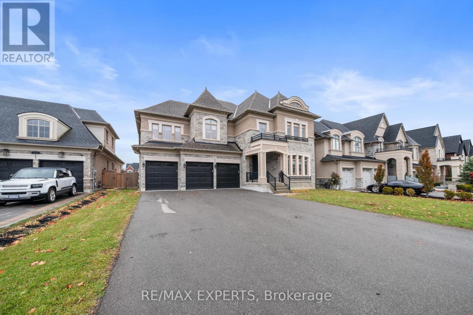 16 Raymond Love Court, King, Ontario L7B 0M7 - Photo 4 - N12520300