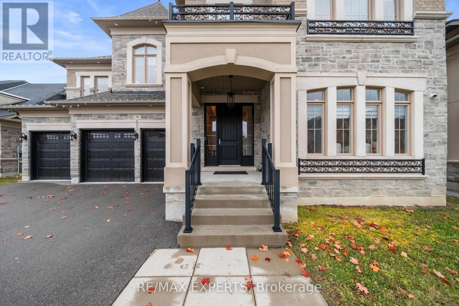 16 Raymond Love Court, King, Ontario L7B 0M7 - Photo 6 - N12520300