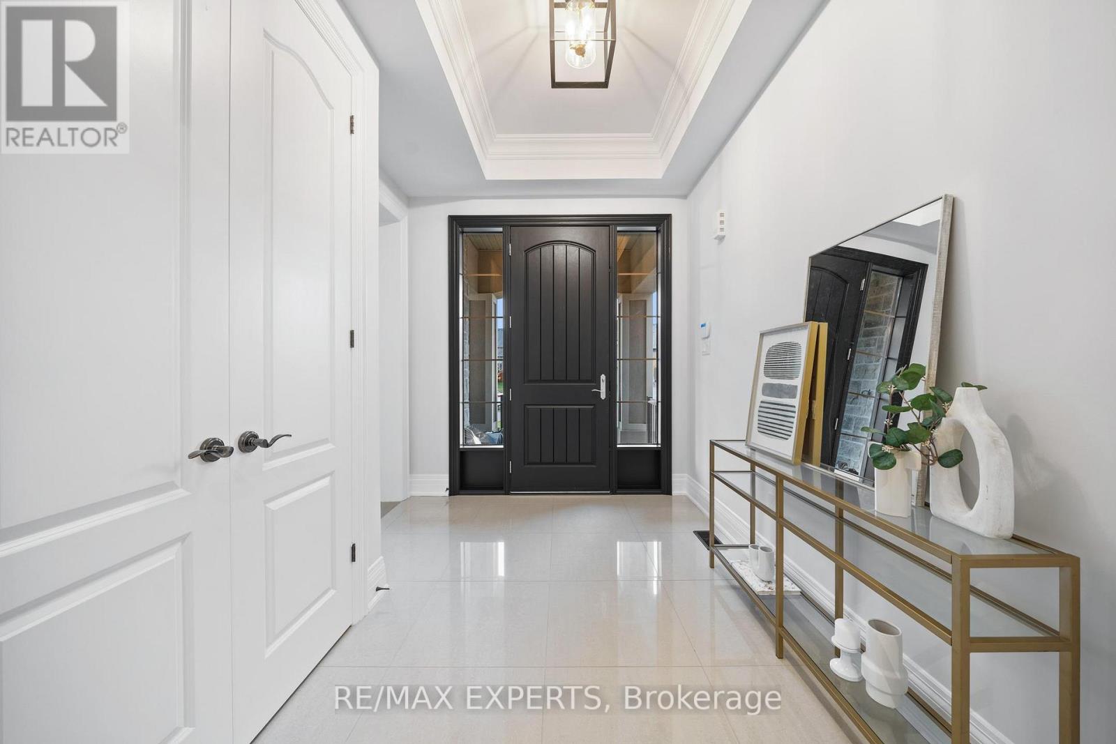 16 Raymond Love Court, King, Ontario L7B 0M7 - Photo 8 - N12520300