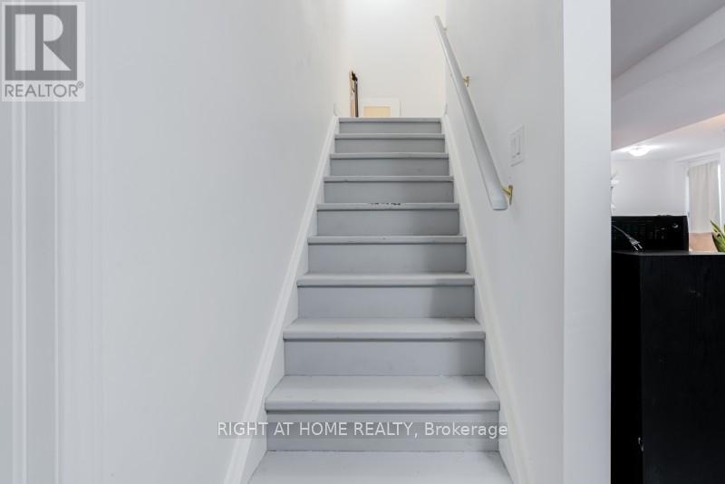 6 Diane Court, Brampton, Ontario L6Y 3E3 - Photo 29 - W12520292