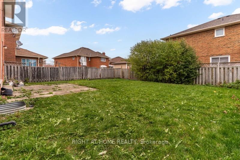 6 Diane Court, Brampton, Ontario L6Y 3E3 - Photo 38 - W12520292