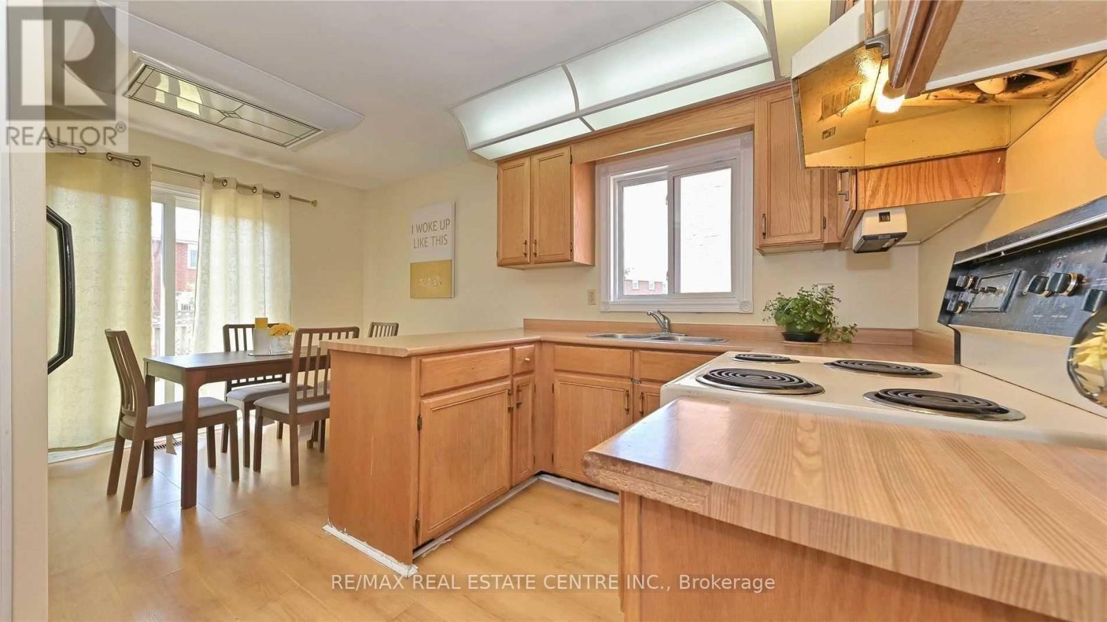 45 Faywood Drive, Brampton, Ontario L6Y 4K3 - Photo 15 - W12520322