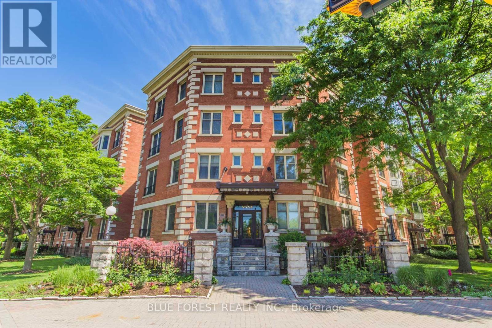 102 - 460 WELLINGTON STREET, London East, Ontario