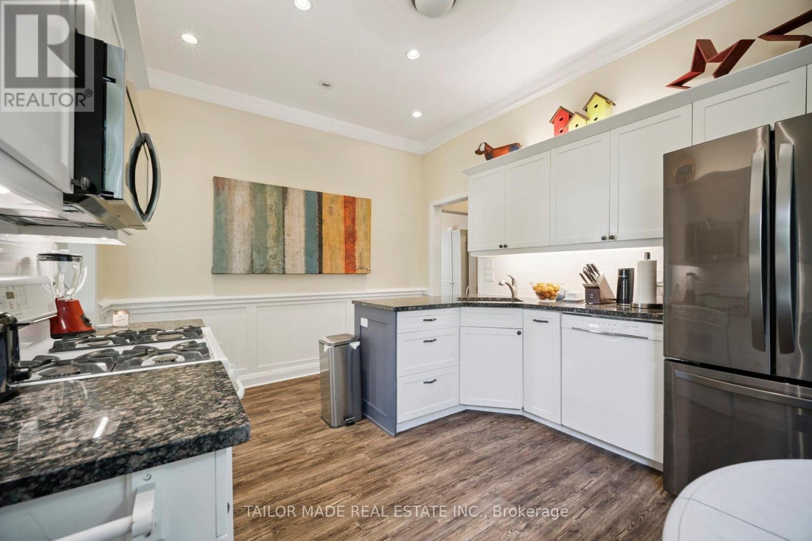 4 Leslie Street, London North, Ontario N6H 1H9 - Photo 16 - X12520316