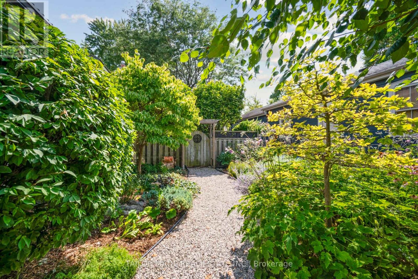 4 Leslie Street, London North, Ontario N6H 1H9 - Photo 28 - X12520316