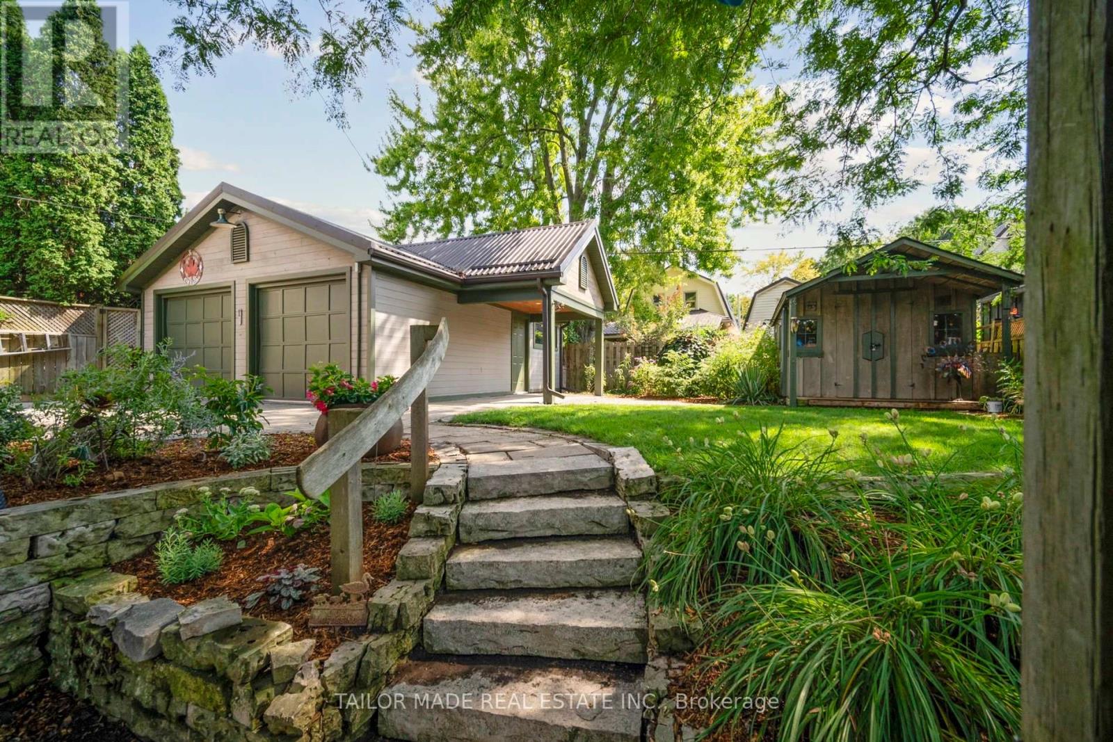 4 Leslie Street, London North, Ontario N6H 1H9 - Photo 32 - X12520316