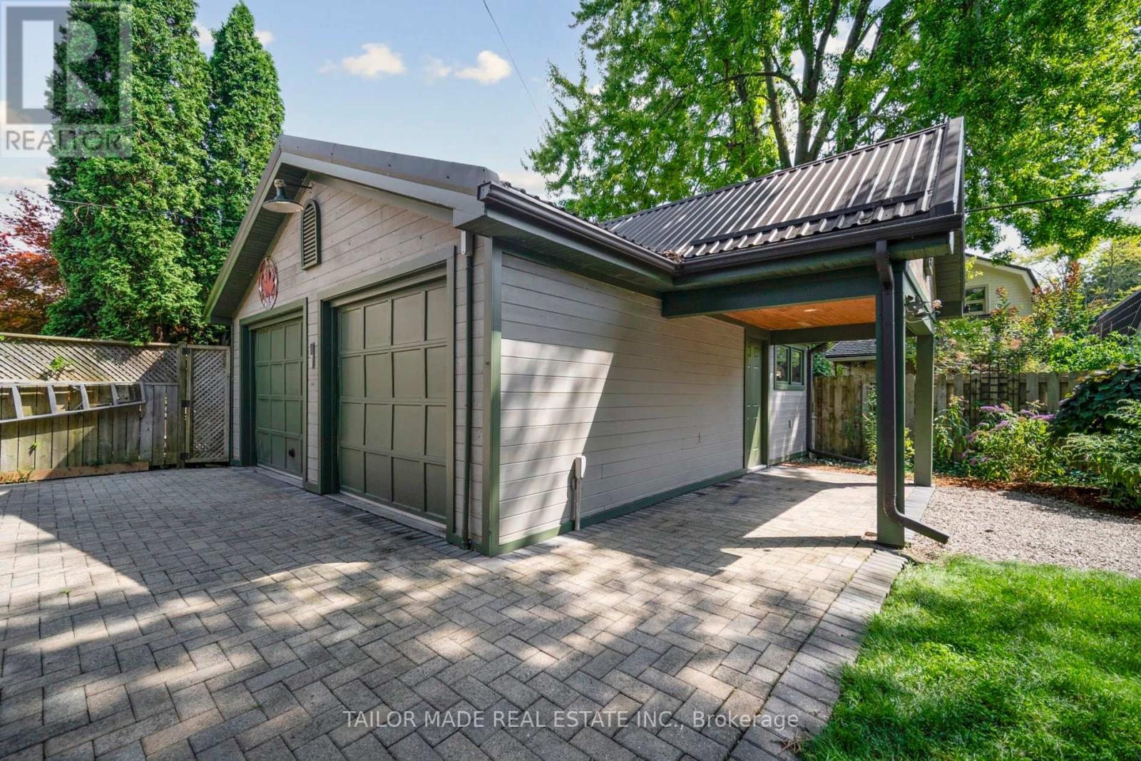 4 Leslie Street, London North, Ontario N6H 1H9 - Photo 37 - X12520316