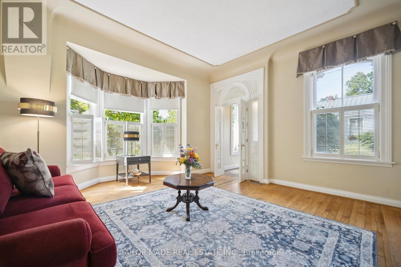 4 Leslie Street, London North, Ontario N6H 1H9 - Photo 9 - X12520316