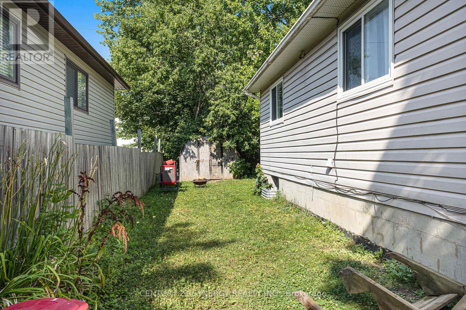 389 Thomas Street, Carleton Place, Ontario K7C 3Z3 - Photo 16 - X12520354