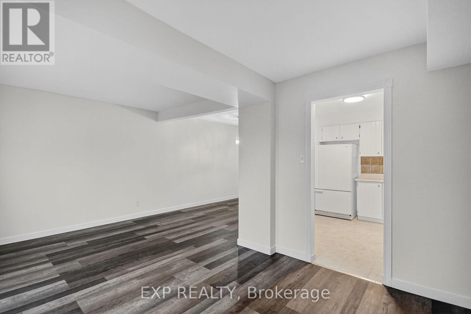 109 Theresa Private, Ottawa, Ontario  K1V 0E7 - Photo 16 - X12496904